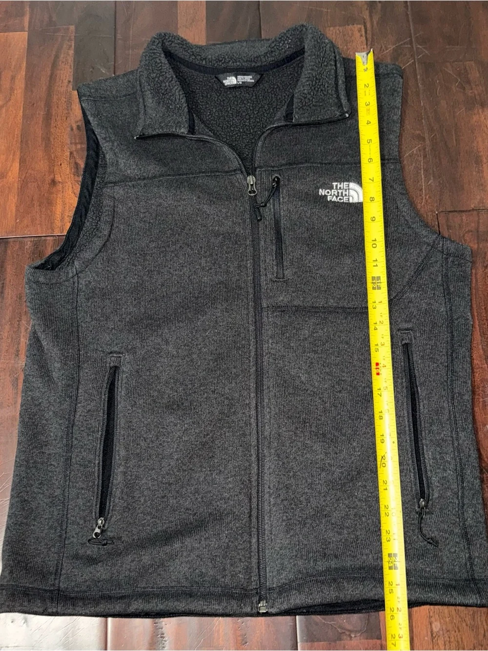 The North Face Vest Men’s Size Large Black Gray Color